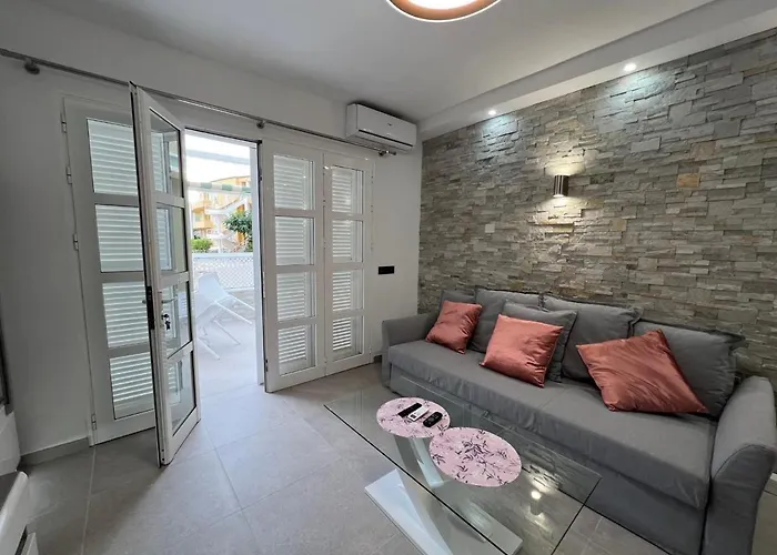 Luxury Orlando 阿德耶